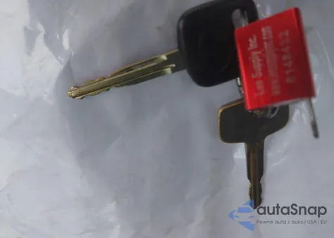 2001 Toyota Camry Le from USA, damaged, VIN 4T1BG22K01U853387